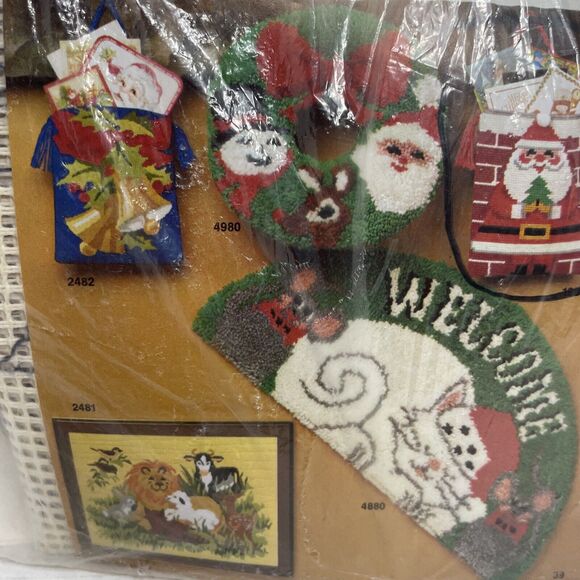 1980 Christmas Latch Hook Kit Artcraft Concepts Santa Cardholders - Picture 2 of 8